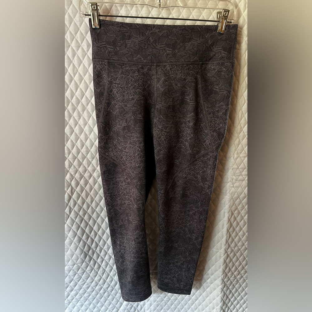 Patagonia women’s capri leggings, small
Workout, comfy